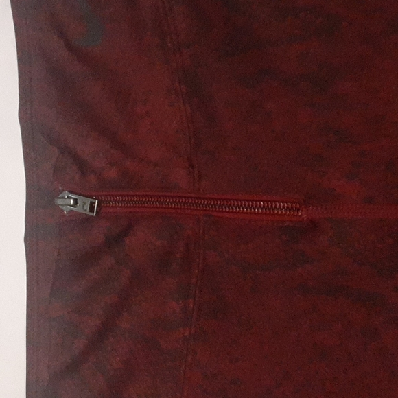 Nike snake skin printed red and black leggings - Picture 5 of 7